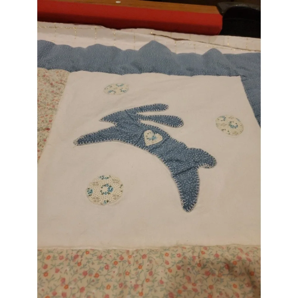 Small baby‎ quilt Blue Beige Bunny Flowers Heart Vtg Square 32Lx34W 90's